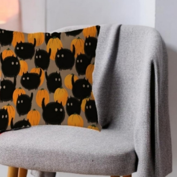 Set 2 Black Cats Pumpkins Pillow Covers Square Cat Gift Pillows New - Picture 2 of 6